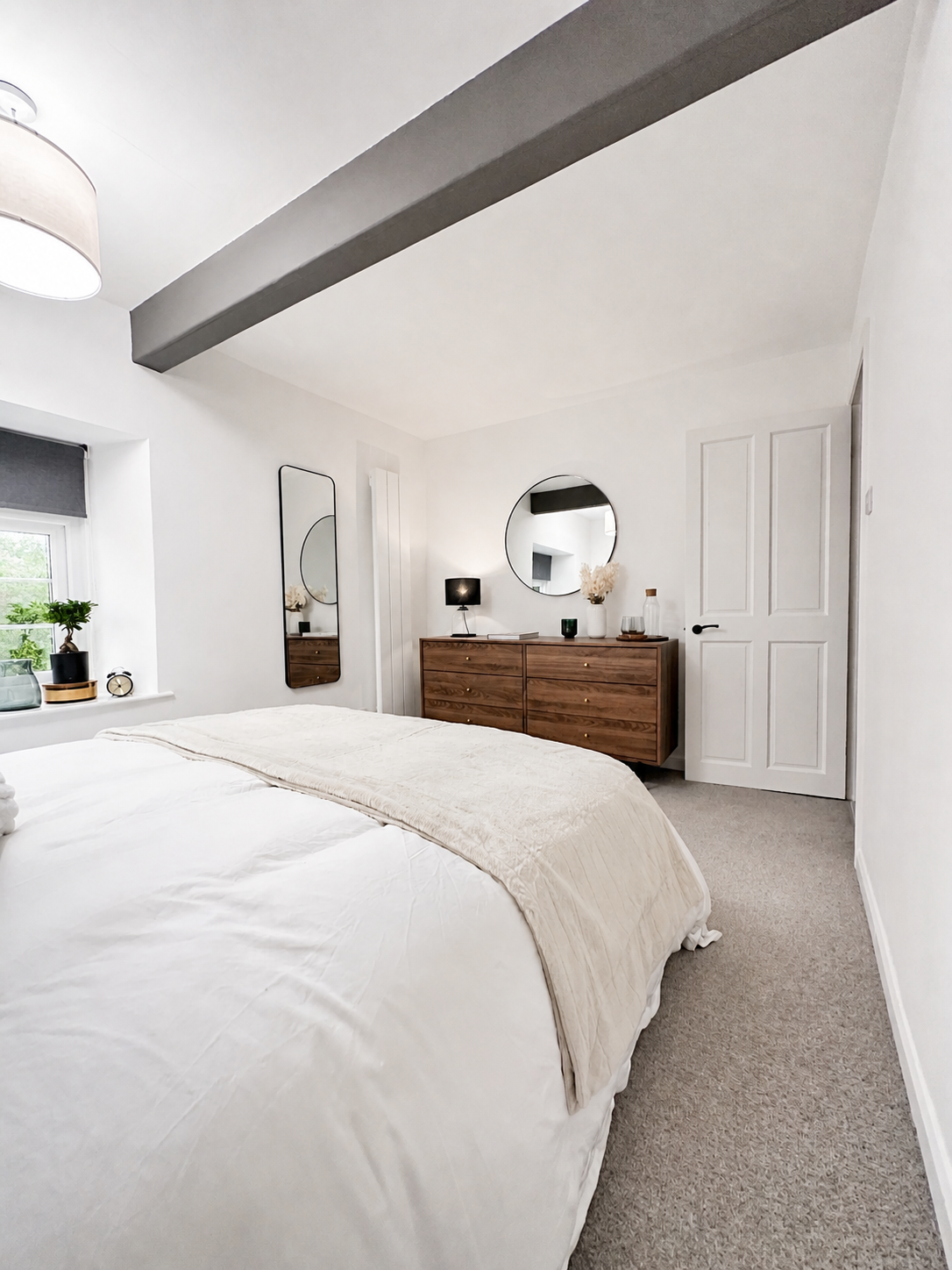 White Cottage — view 4 of 13